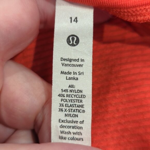 Swiftly Tech Long-Sleeve Shirt 2.0 Hip Length Hot Heat - Picture 12 of 13